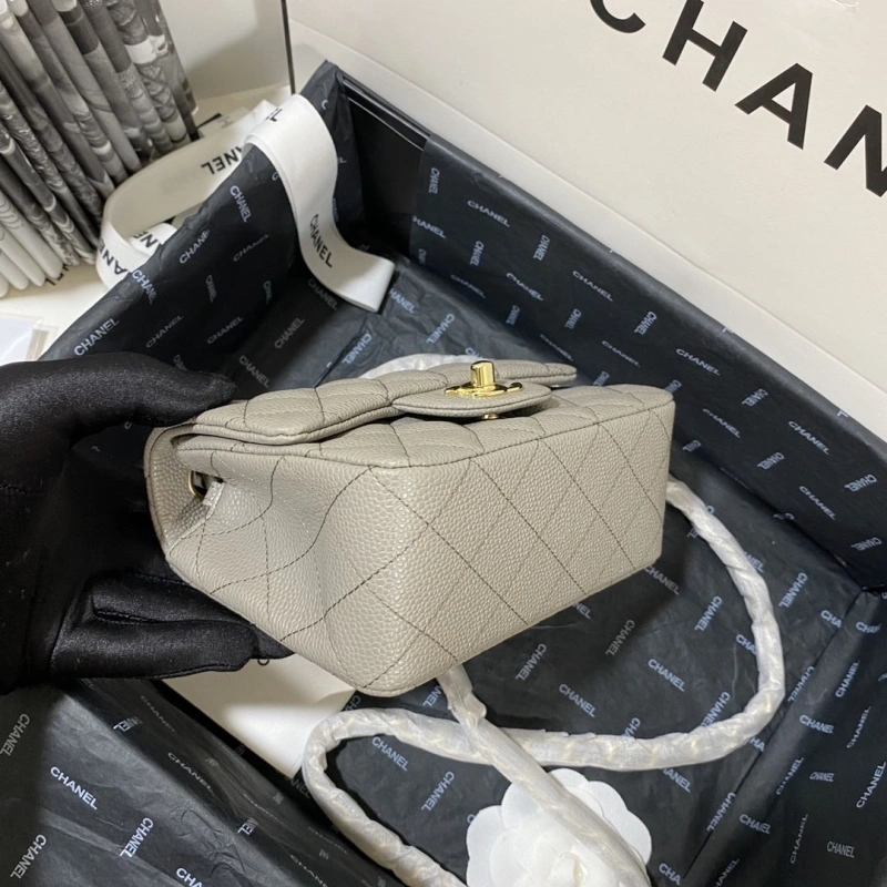 Ch**el wallets 4046h-0159