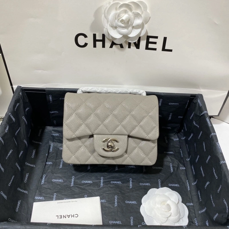 Ch**el wallets 4046h-0160