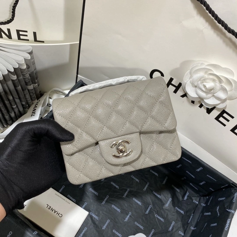 Ch**el wallets 4046h-0160