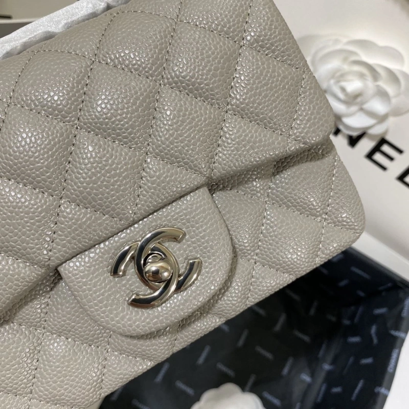 Ch**el wallets 4046h-0160