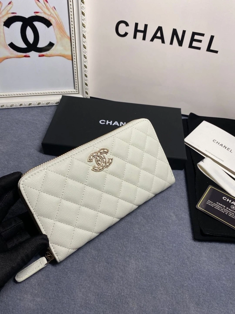 Ch**el wallets 4046h-0167