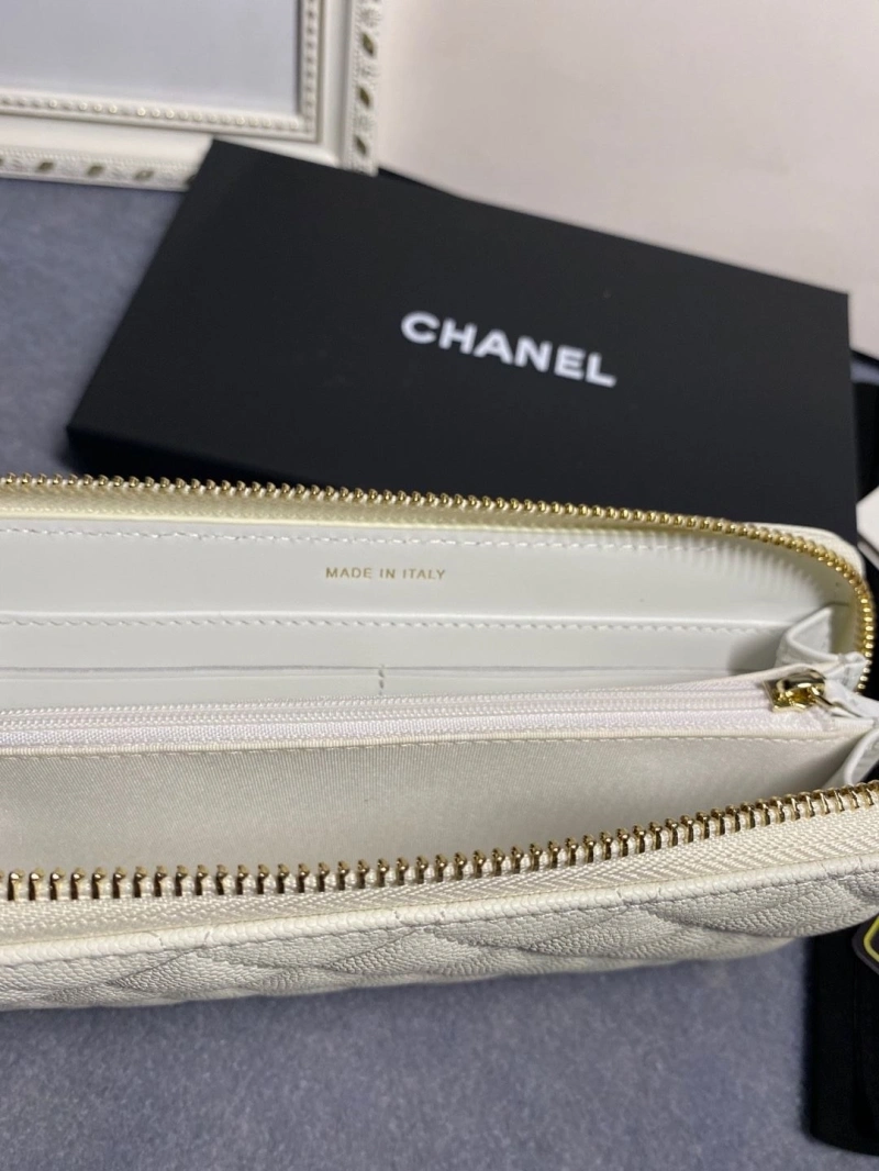 Ch**el wallets 4046h-0167