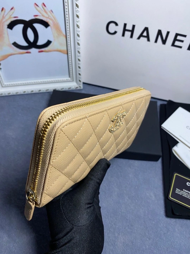 Ch**el wallets 4046h-0169