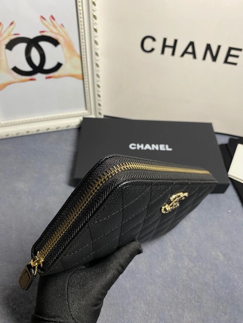 Ch**el wallets 4046h-0170