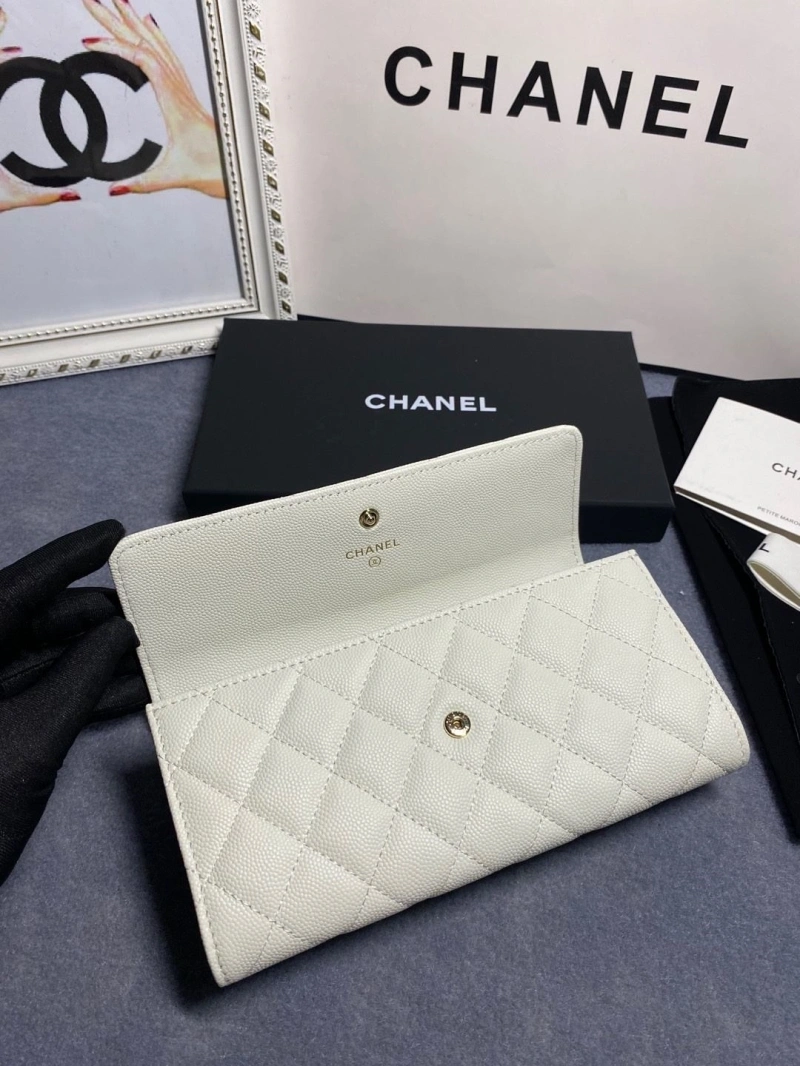 Ch**el wallets 4046h-0171