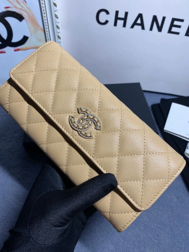 Ch**el wallets 4046h-0173