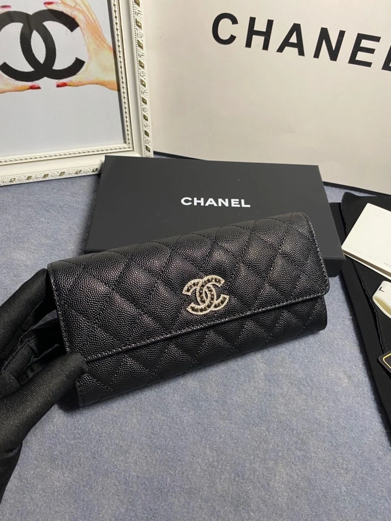 Ch**el wallets 4046h-0174