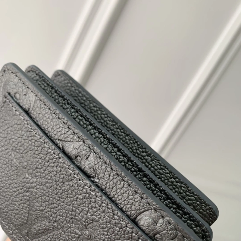 LV Wallets 4048A-0100