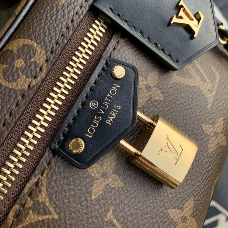 LV Cosmetic Bags 4048A-0142