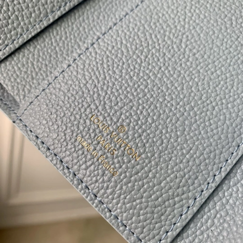 LV Wallets 4048G-0013
