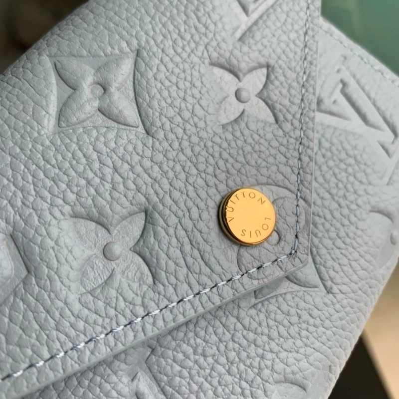 LV Wallets 4048G-0013
