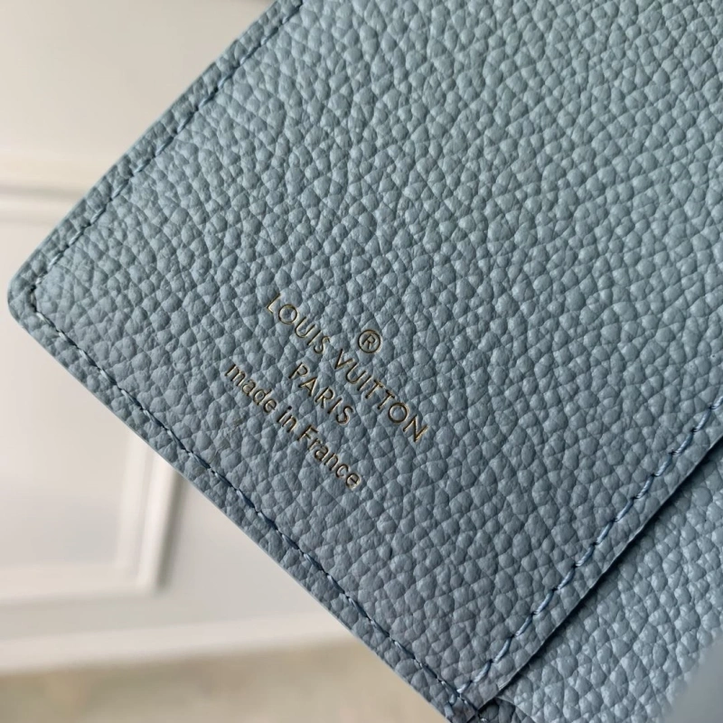 LV Wallets 4048G-0014