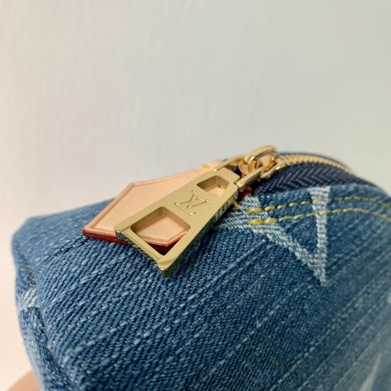 LV Cosmetic Bags 4048G-0015