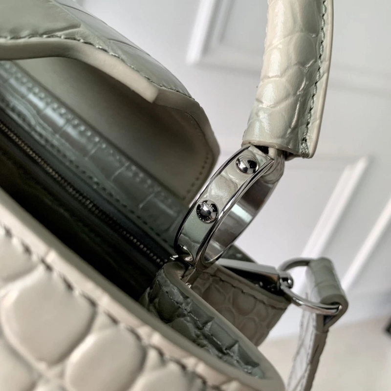 LV Capucines Bags 4048G-0026