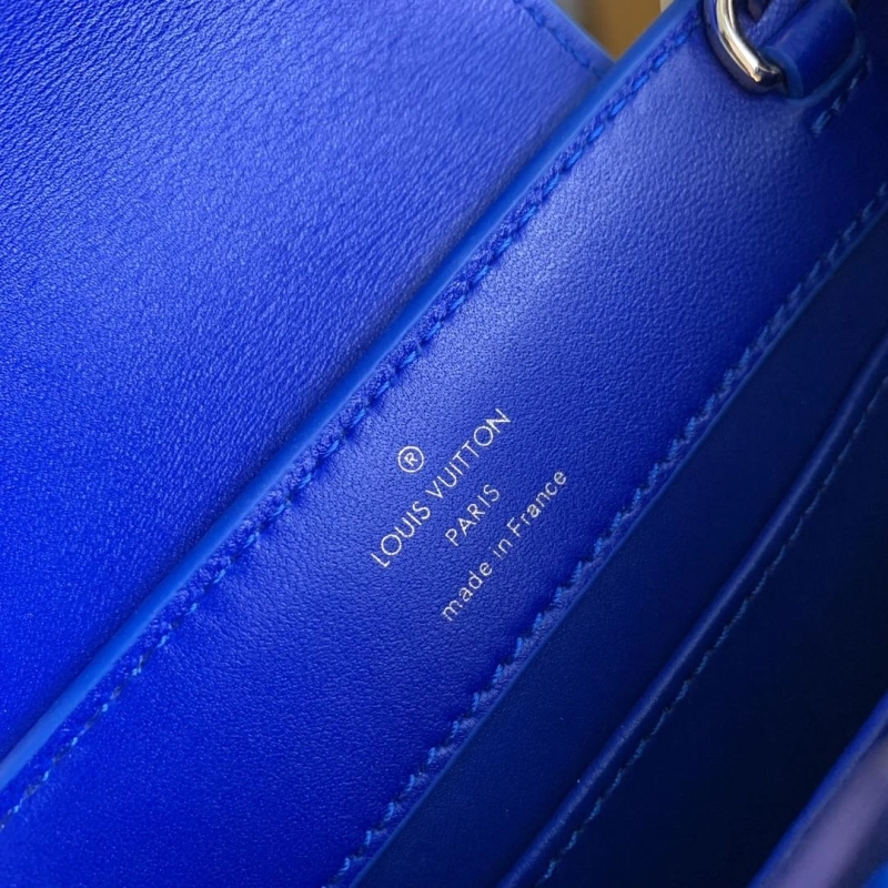 LV Capucines Bags 4048G-0032