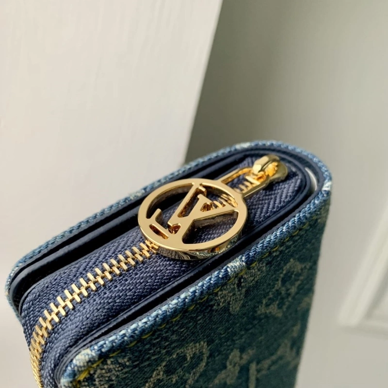 LV Wallets 4048G-0040