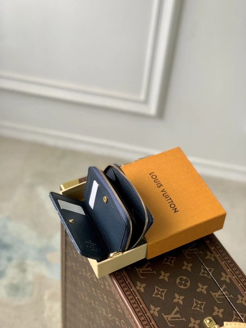 LV Wallets 4048G-0040