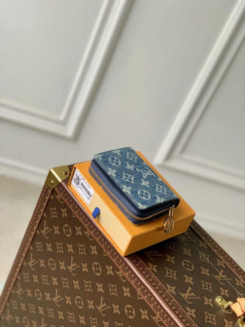 LV Wallets 4048G-0040