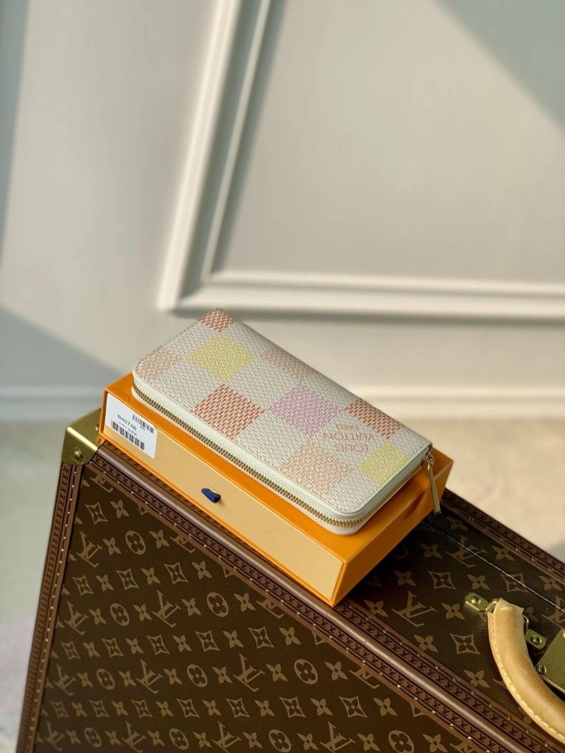 LV Wallets 4048H-0007