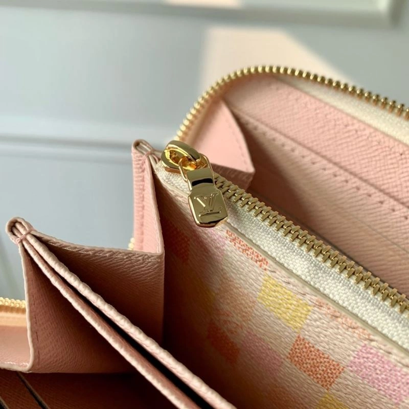 LV Wallets 4048H-0007