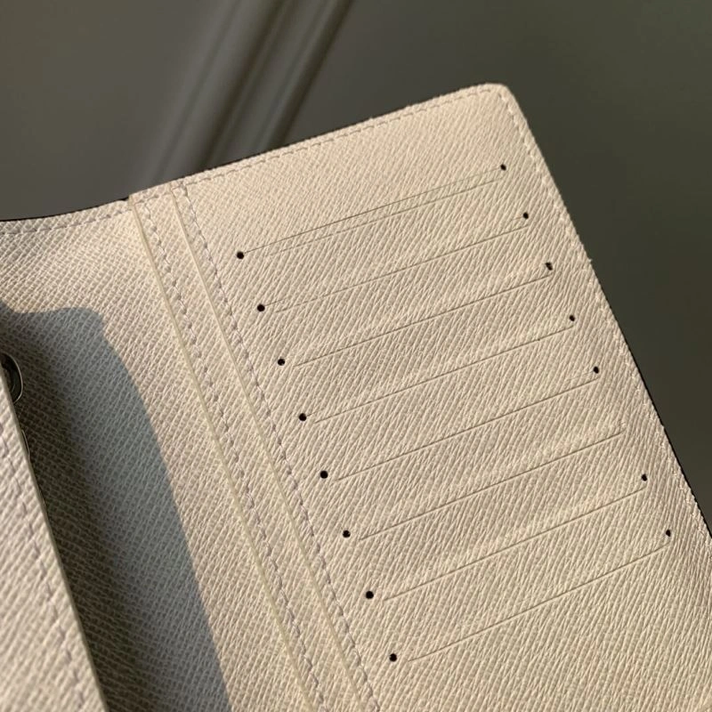 LV Wallets 4048H-0014