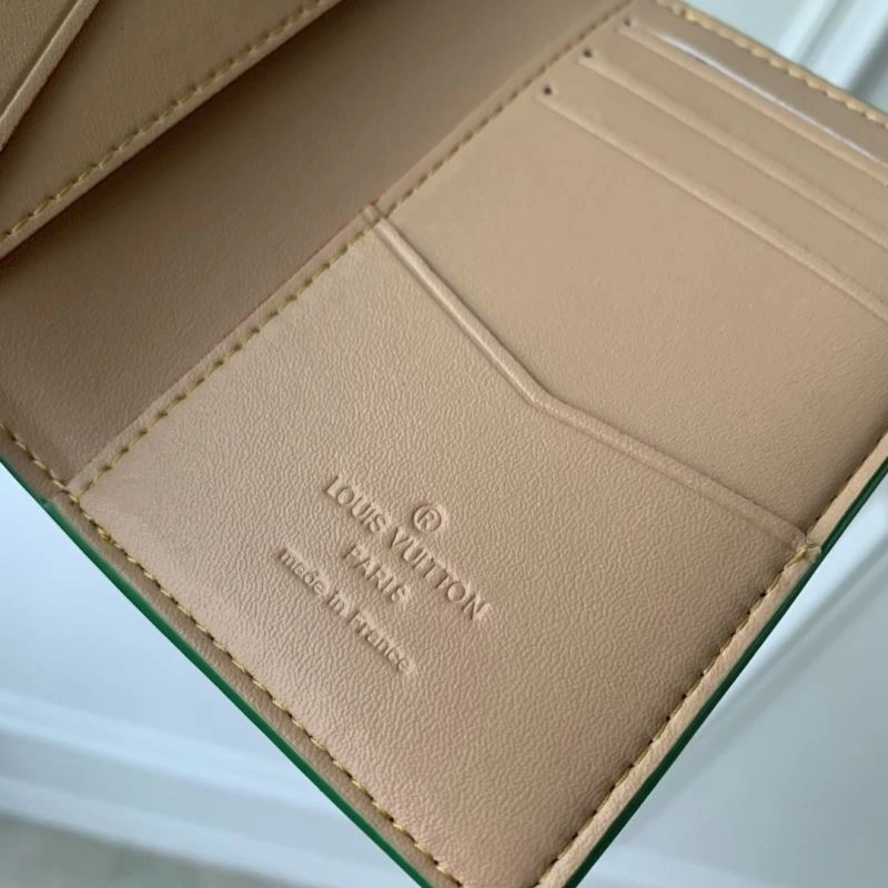 LV Wallets 4048H-0054