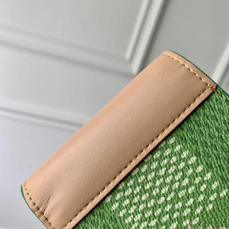 LV Wallets 4048H-0055