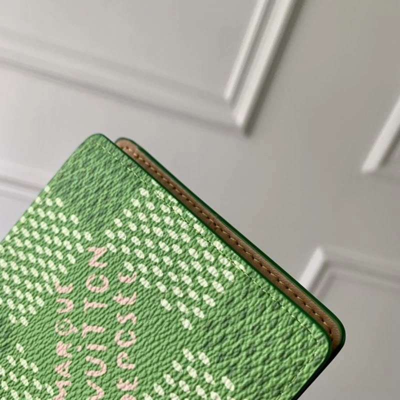 LV Wallets 4048H-0055