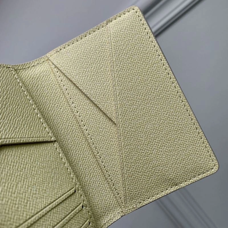 LV Wallets 4048H-0074