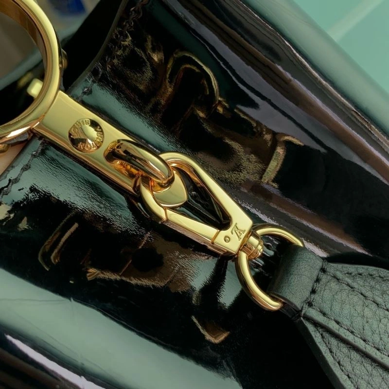 LV Capucines Bags 4048H-0107