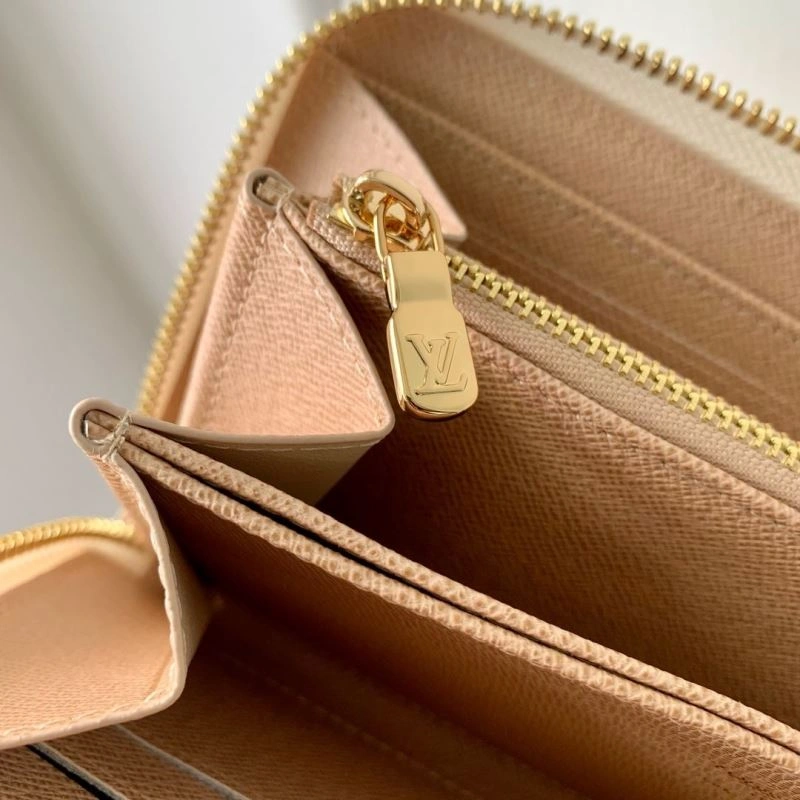 LV Wallets 4048H-0113