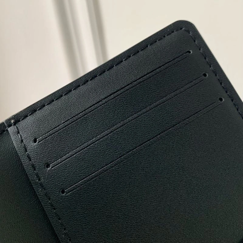 LV Wallets 4048H-0137