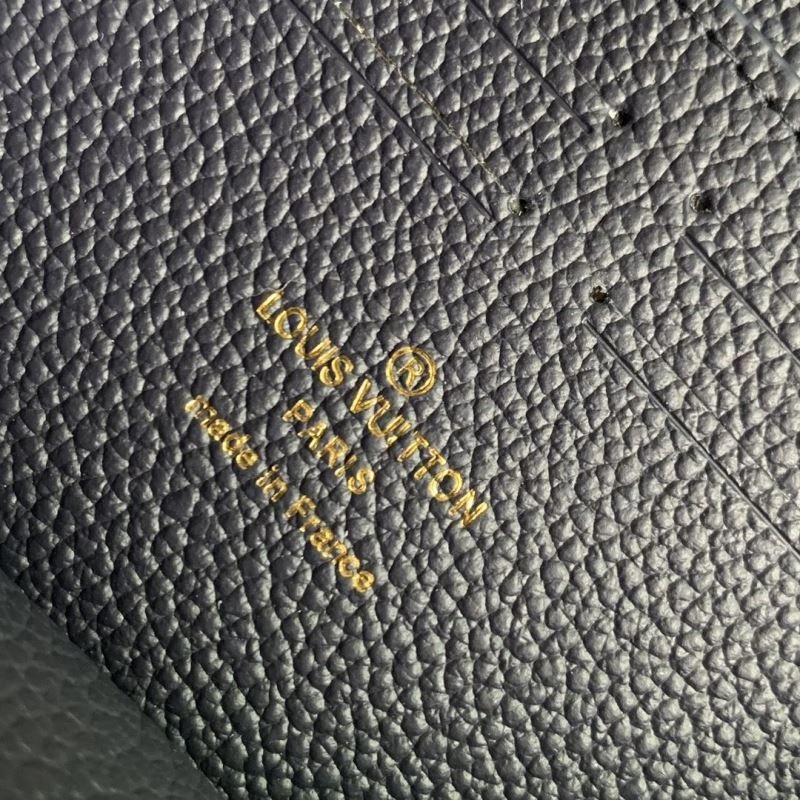 LV Wallets 4048H-0156