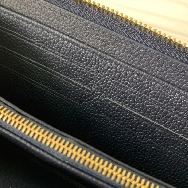 LV Wallets 4048H-0157