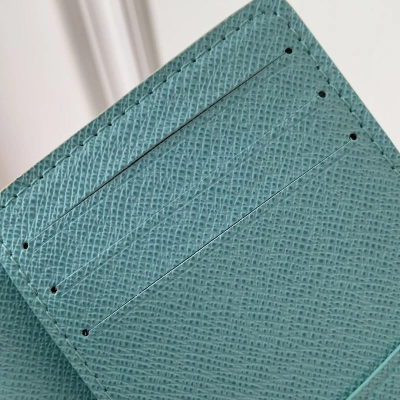 LV Wallets 4048H-0182