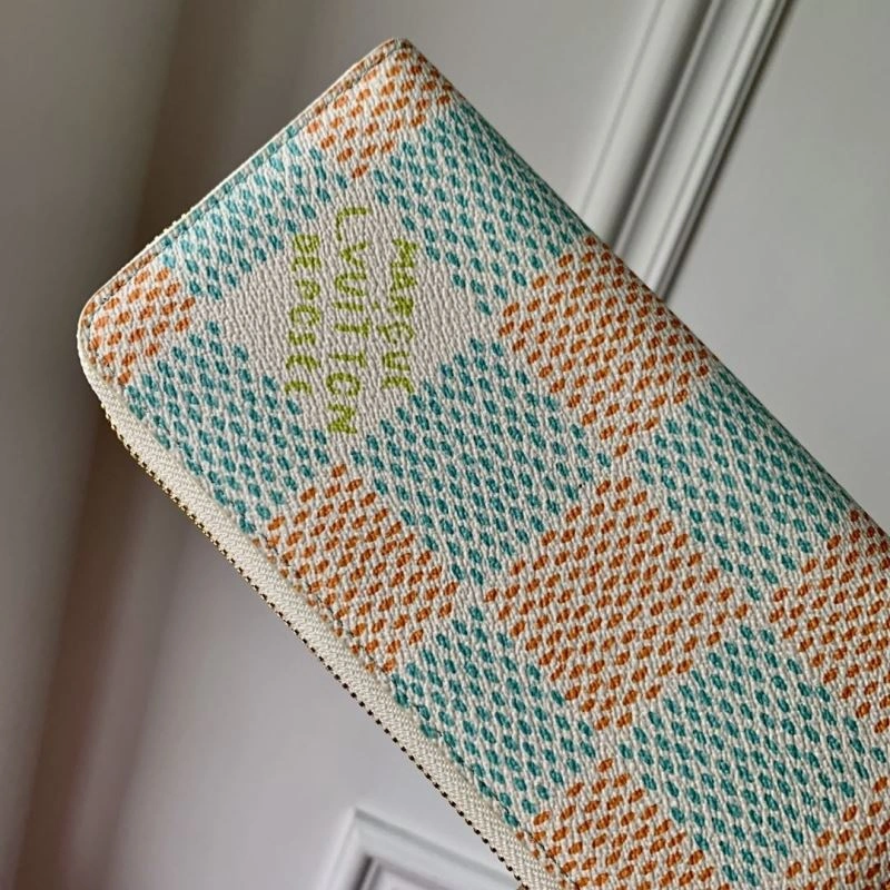 LV Wallets 4048H-0187