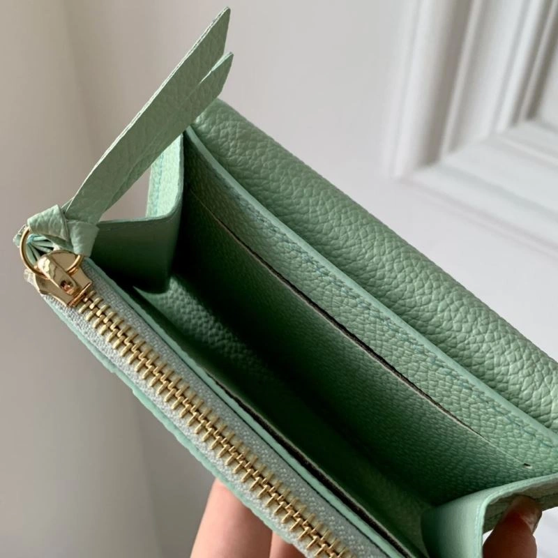 LV Wallets 4048H-0225