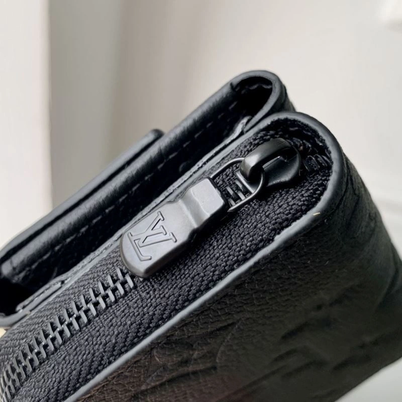 LV Wallets 4048H-0235