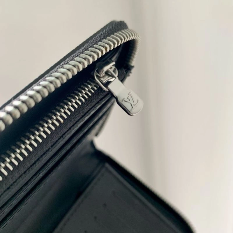 LV Wallets 4048H-0243