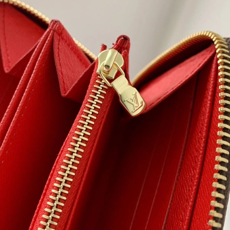 LV Wallets 4048H-0246
