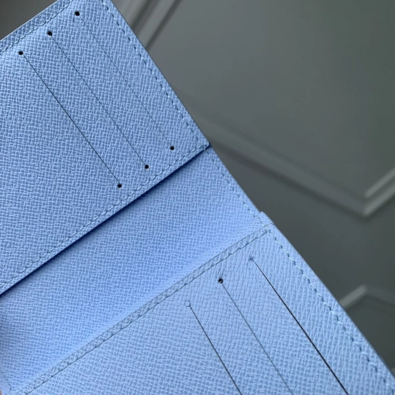 LV Wallets 4048I-0013