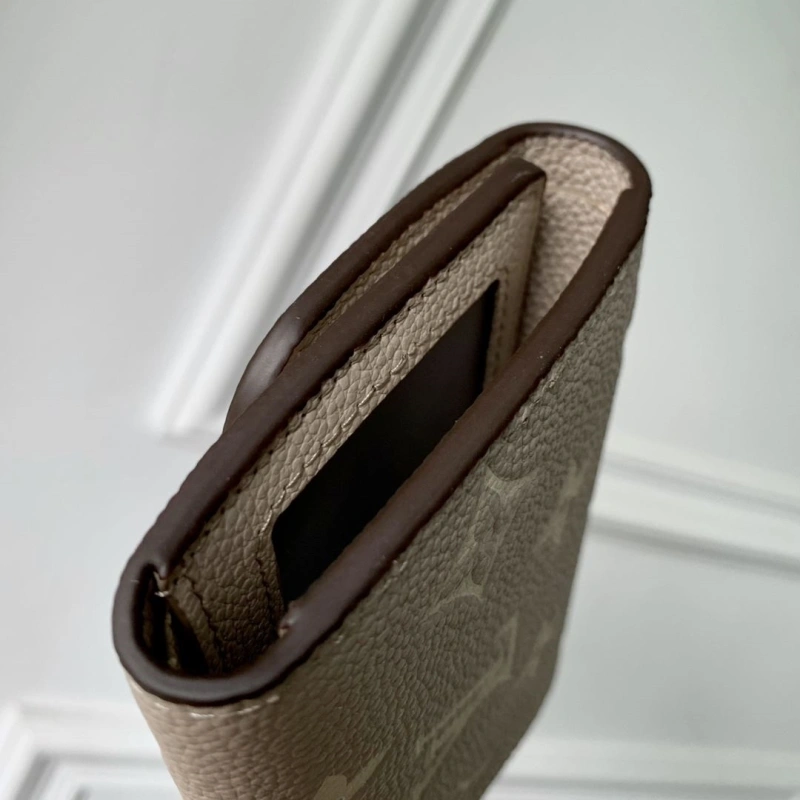LV Wallets 4048I-0053