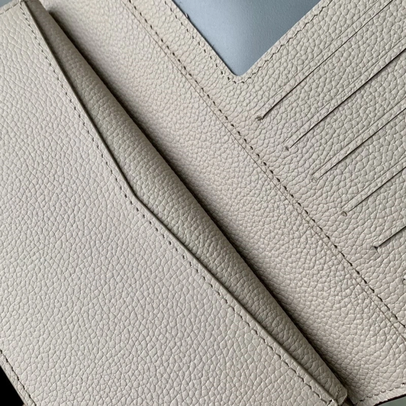 LV Wallets 4048I-0057
