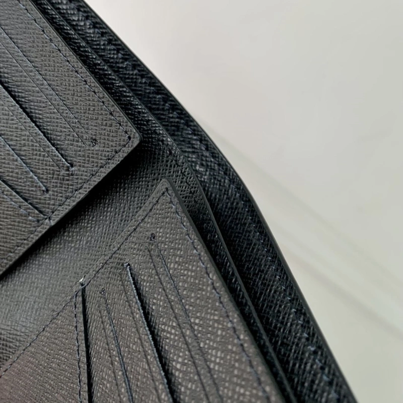 LV Wallets 4048I-0096