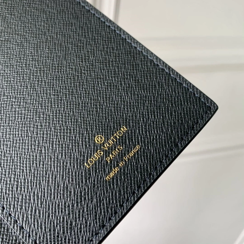 LV Wallets 4048I-0097