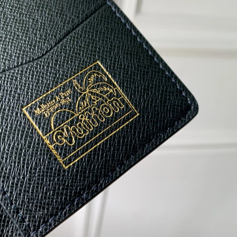 LV Wallets 4048I-0103