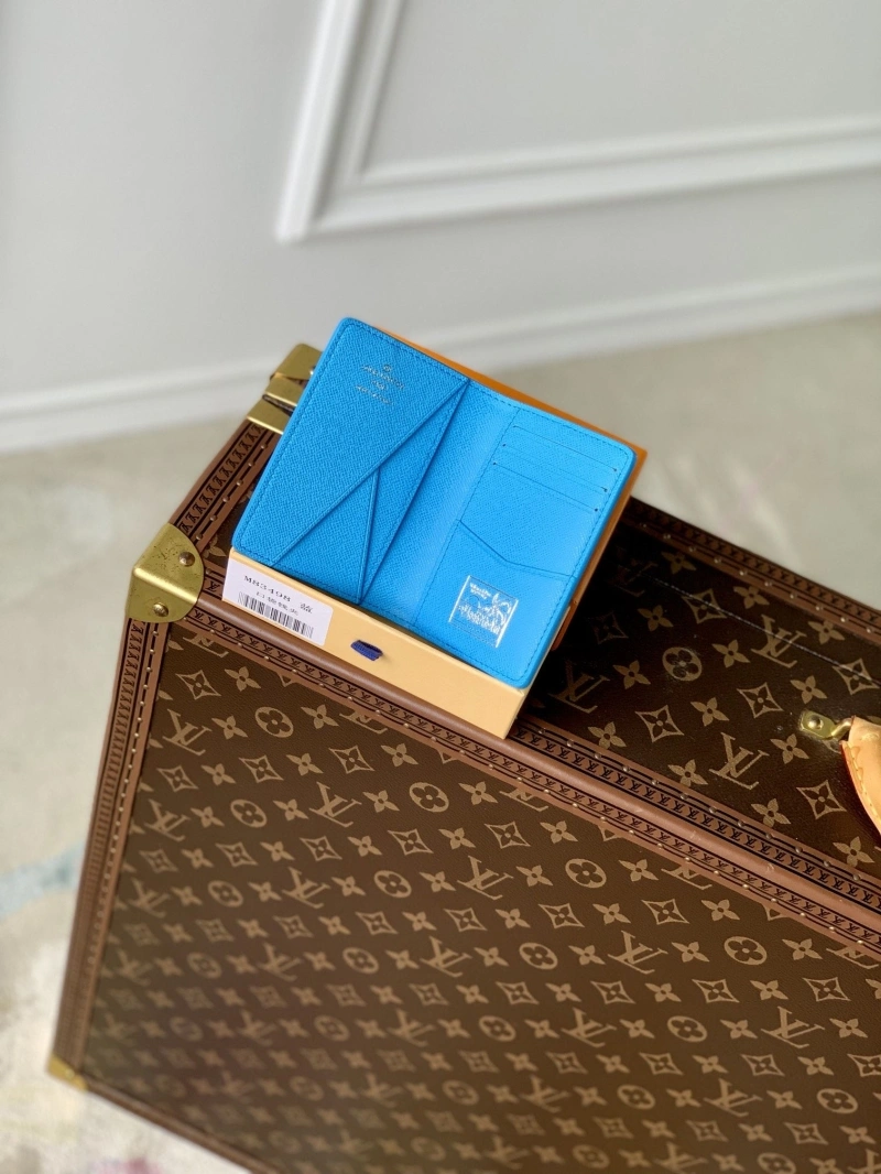 LV Wallets 4048I-0104