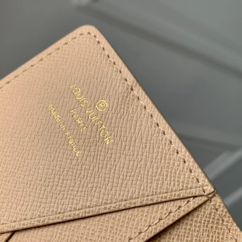 LV Wallets 4048I-0106