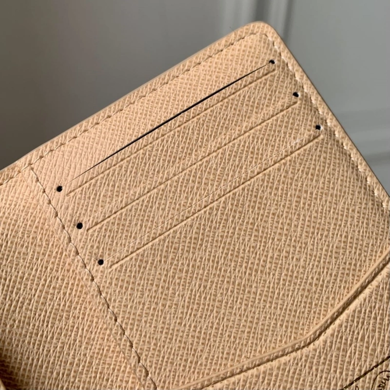 LV Wallets 4048I-0106