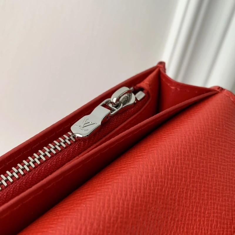 LV Wallets 4048I-0121